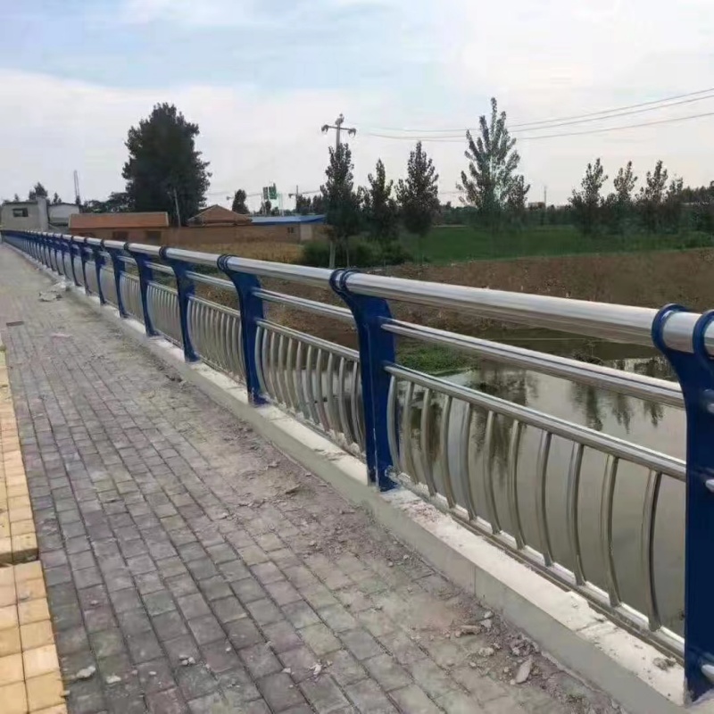 鏡面不銹鋼管護(hù)欄