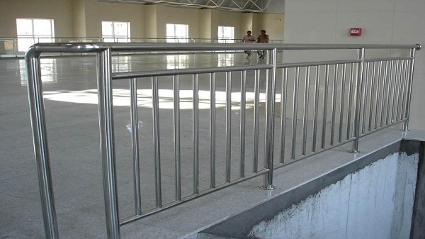室內不銹鋼安全欄桿